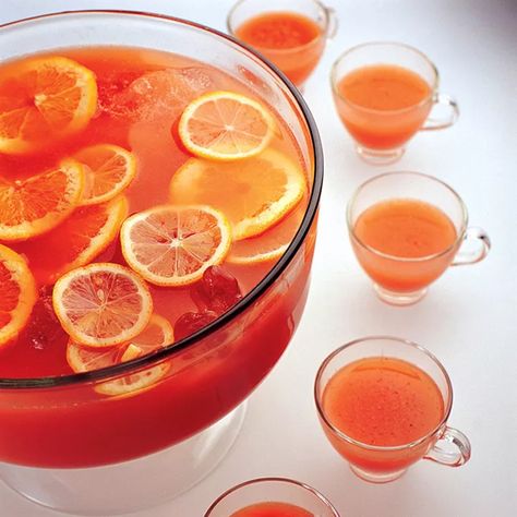 Rum And Lemonade, Picnic Drinks, Planters Punch, Alcoholic Punch Recipes, Pitcher Cocktails, Rum Punch Recipes, Punch Cocktails, Party Punch Recipes, Alcoholic Punch