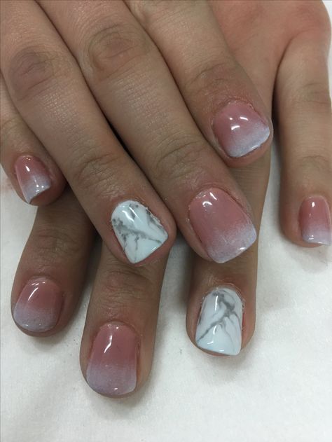 Ombre Dip Powder Nails, Nails Natural Look, Marble Gel Nails, Acrylic Nails Coffin Ombre, French Gel Nails, Ombré French, Ombre Nail Polish, Ombre Chrome Nails, Rose Gold Nails Glitter