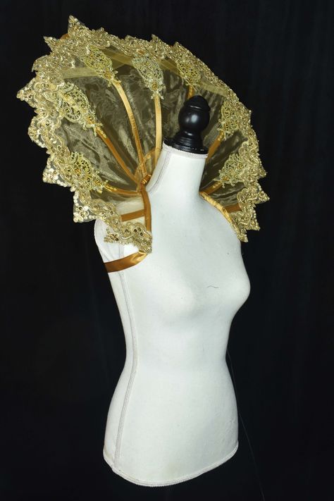 Organza Queen Style Elizabethan Collar.  Made with plastic boning & satin ribbon. Made to order One size fits most Elizabethan Collar, Diy Wings, Queen Style, Hallowen Costume, Geometric Fashion, Queen Costume, Leaf Crafts, Embroidered Organza, Royal Blue And Gold