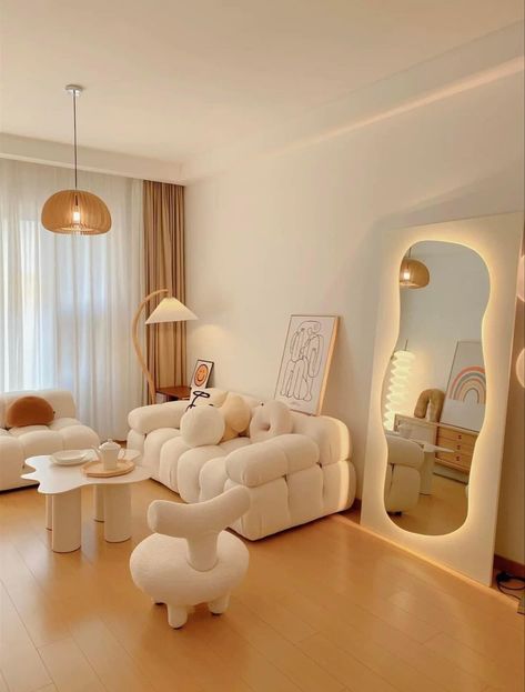 Beige Bedroom Walls, Apartment Decoration Ideas, Aesthetic Living Room, Dream House Rooms, Cozy Room Decor, Living Room Decor Cozy, Apartment Decor Inspiration, Dream Room Inspiration, Room Makeover Inspiration