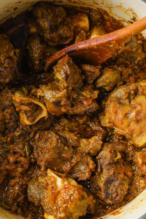 Aloo Gosht (Mutton/Lamb and Potato Curry) - Tea for Turmeric Onion Powder Recipe, Lamb And Potatoes, Aloo Gosht, Mutton Recipes, Goat Meat, Lean Belly Juice, Belly Juice, Potato Curry, Beef Stew Meat