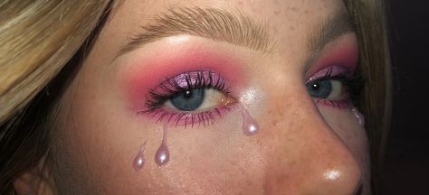 #makeup #creative #creativemakeup #tears #eyeshadow Tear Make Up Eyes, Teardrop Makeup, Mystery Ideas, Make Up Eyes, Makeup Creative, Music Cover, Pony Club, Music Covers, Glam Makeup