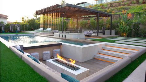 Small Pools Backyard, Dream Backyard Pool, Backyard Seating Area, Pools Backyard Inground, Luxury Beach House, Modern Backyard Landscaping, Backyard Pool Landscaping, Patio Garden Design, Modern Pools