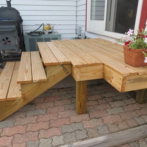 Wood Deck Stairs, Rv Steps Ideas Wood, Rv Porch, Manufactured Home Porch, Camper Steps, Freestanding Deck, Patio Stairs, Mobile Home Exteriors, Front Stairs