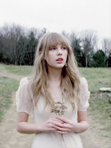 Taylor Swift Music Videos, 4k Images, Safe And Sound, Taylor Swift Music, Mobile Wallpaper, Taylor Swift, Swift, Music Videos, Sound