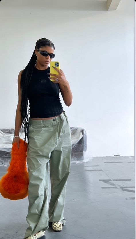 Renell Medrano, Cute Date Outfits, Clothing Blogs, Spring Work Outfits, Scandinavian Fashion, Weekly Outfits, Older Fashion, Stylish Work Outfits, Nyc Fashion