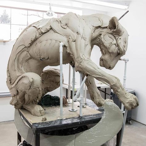 culptures by Beth Cavener ! ⭕ . . . #arts_gate @modernbe_ ��� Beth Cavener, Millions Of Followers, Strange Animals, Sculpting Tutorials, Sculpture Art Clay, Sculptures Céramiques, Peace Art, Pottery Sculpture, Art Clay