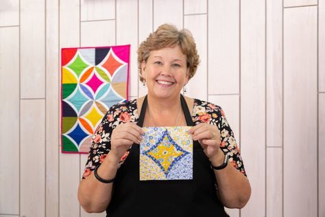 Cathedral Window Patchwork, Easy Quilt Tutorials, Easy Quilting Projects, Cathedral Quilt, Msqc Tutorials, Missouri Quilt Tutorials, Missouri Quilt Company, Missouri Star Quilt Company Tutorials, Missouri Star Quilt Tutorials