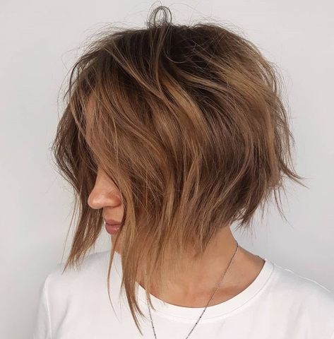 Shaggy Angled Bob with Wavy Layers Wavy Inverted Bob, Wavy Angled Bob, Graduated Bob Hairstyles, Graduated Bob Haircuts, Line Bob Haircut, Graduated Bob, Short Wavy Bob, Wavy Bob Haircuts, Ombre Bob