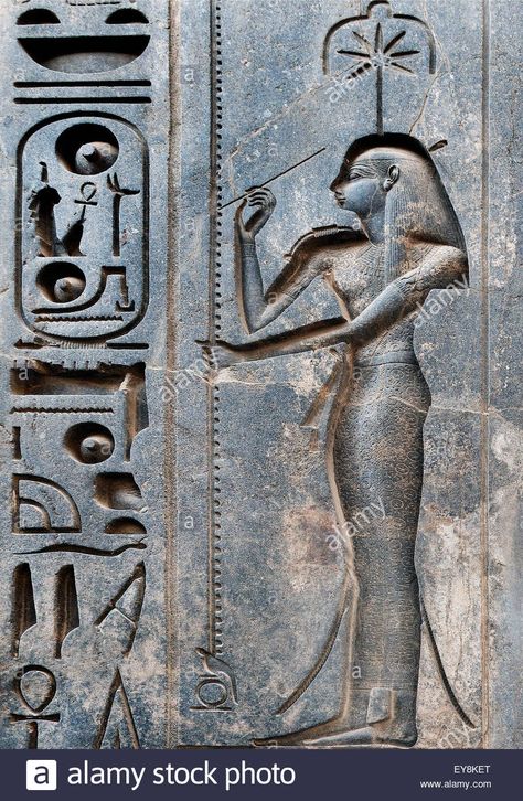 Temple Of Luxor, Egypt Temple, God And Goddess, Ancient Egyptian Artifacts, Pyramids Egypt, Egyptian Artifacts, Ancient Egyptian Gods, Ancient Egypt Art, Empire Romain