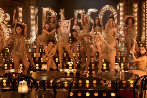 Burlesque Film Burlesque, Burlesque Movie, Dancer Lifestyle, Dance Movies, Burlesque Show, Burlesque Costumes, Kristen Bell, Pink Bling, Va Va Voom