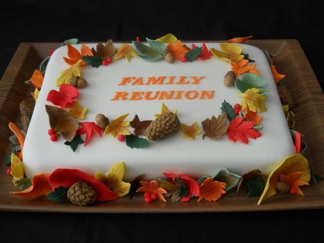 Family Reunion Cakes Design, Reunion Cake Ideas, Tree Cake Ideas, Family Reunion Cakes, Family Tree Cakes, Family Reunion Food, Buttercream Cake Designs, Religious Cakes, Fondant Cake Designs