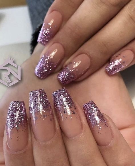 Nail Designs Hoco, Pink Glitter Ombre Nails, Pink Nail Acrylic, Pink Ombre Nails Glitter, Glitter Nails Pink, October Nails Fall, Ombre Glitter Nails, Glitter Ombre Nails, Pink Glitter Ombre