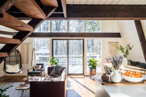 16 of the Warmest, Coziest Cabins and Cottages of All Time Rustic Cabin Living Room Ideas, Cabin Living Room Ideas, Rustic Cabin Living Room, Mini Chalet, Hunters Cabin, Cozy Cabin In The Woods, A Frame Cabins, Cabin Living Room, Building Remodeling