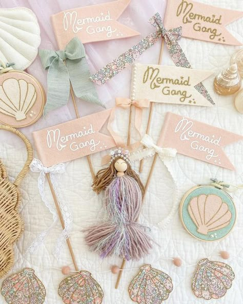 Diy Mermaid Wand, Fairy Mermaid Aesthetic, Whimsical Mermaid Birthday Party, Aesthetic Mermaid Party, Simple Mermaid Party, Boho Mermaid Birthday Party, Pastel Mermaid Party, Mermaid Picnic, Felt Wands