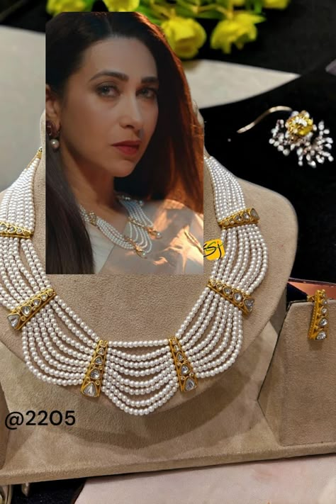 Neelam Kothari Jewellery, Latest Pearl Necklace Designs, Pearl Choker Necklace Indian, Moti Jewellery, Modern Indian Jewelry, Gold Jewelry Prom, Neck Pieces Jewelry, Fancy Jewelry Necklace, Bridal Jewellery Design