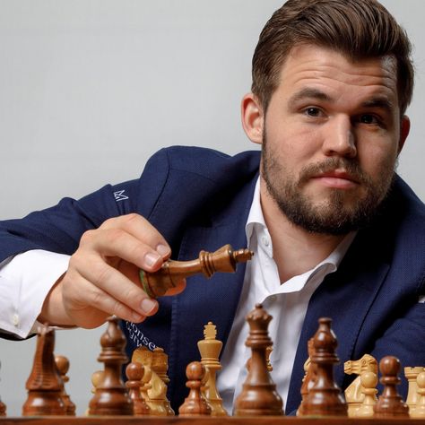 Magnus Carlsen and his former girlfriend Synne Christin Larsen have called it quits...Magnus first met Synne on the Isle of man where he was playing a tournament...Magnus changed his status from singl... #chesstournament #InternationalGrandmaster #CorusChessTournament #chessplayer #chessmaster #ChessChampion #neverforget #SynneChristinLarsen #AnatolyKarpov Magnus Carlsen Chess, Aesthetic Chess, Anatoly Karpov, Chess Play, Buddhism Wallpaper, Garry Kasparov, Madrid Football Club, Magnus Carlsen, Business Lawyer