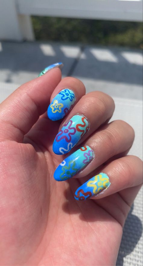 Spongebob Sky Nails, Spongebob Nails Designs, Nails Spongebob, Spongebob Sky, Spongebob Nail Art, Background Nail, Spongebob Nails, Sky Nails, Ideas For Nails