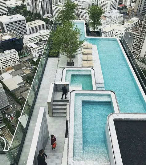 Swimming Pool Plan, Amazing Swimming Pools, Hotel Landscape, Kolam Air, Sky Pool, Hotel Swimming Pool, Swimming Pool Architecture, Awesome Architecture, Resort Pools