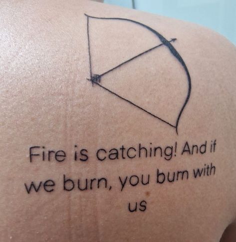 Tattoo Ideas Hunger Games, Hunger Games Tattoo, Games Tattoo, Gaming Tattoo, Turtle Tattoo, Swag Cartoon, Henna Tattoo, Back Tattoo, Hunger Games