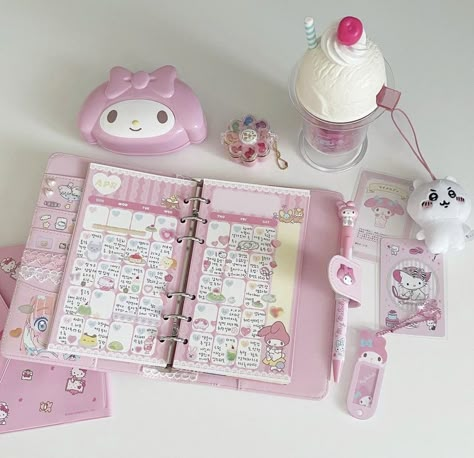 Sanrio Planner, School Belongings, Sanrio Journal, Pink Academia, Sanrio Pink, Cute School Stationary, Bullet Journal Notes, Pretty Journals, Drawing Journal