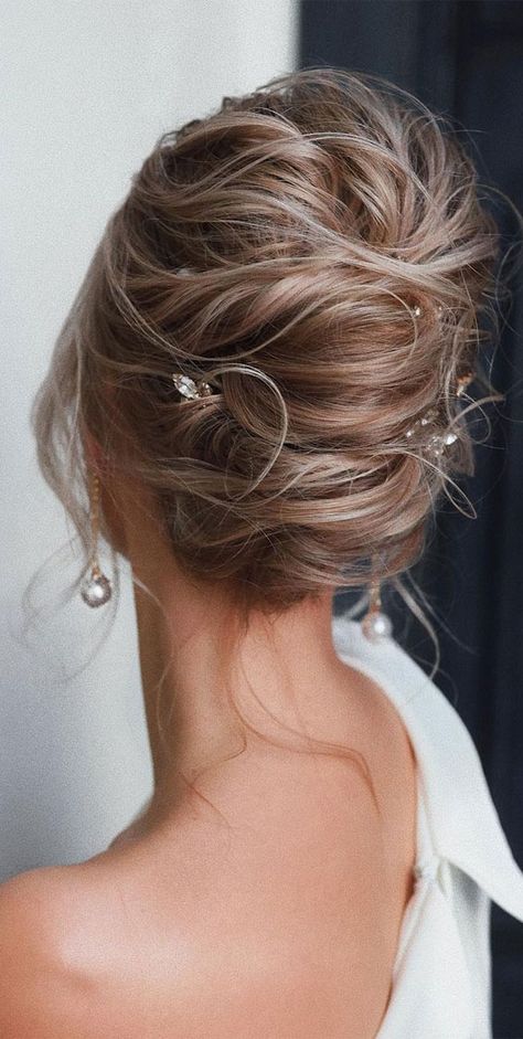 All Up Updo, Messy Chignon Wedding, Messy Hair Half Up Half Down, Sophisticated Updos Classy, Messy Up Dos For Medium Hair, Updo For Fine Hair Wedding, Wedding Up Dos For Long Hair, Textured Chignon, Updo Hairstyles For Prom