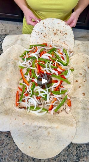 Sheet Pan Quesadilla Recipes, Fajita Sheet Pan Recipe, Ground Beef Fajitas, Pan Quesadilla Recipe, Fajita Sheet Pan, Sheet Pan Quesadilla, Pan Quesadilla, Sheet Pan Quesadillas, Oven Fajitas