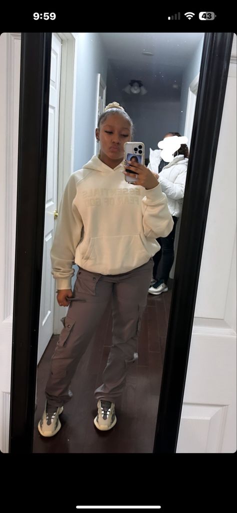 Dunk Fits Black Women, Jeans And Hoodie Outfit Black Women, White Hoodie Outfit Black Women, Hi Res Blue Yeezy Outfit, Yeezy Fade Salt Outfits, Cute Hoodie Outfit Black Women, Fade Salt Yeezy Outfit, Hoodie And Jeans Outfit Black Women, Hoodie Fits Black Women