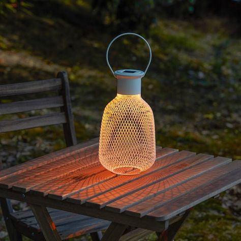 Solar Powered Lamp, Solar Powered Lanterns, Lantern Outdoor, Solar Powered Lights, Solar Lanterns, Space Ideas, Solar Lamp, Portable Lamps, Diy Lamp