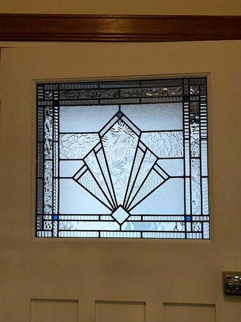 Lead Light, Leadlight Windows, Windows Ideas, Art Deco Stained Glass, Diy Stained Glass Window, Motif Art Deco, Stained Glass Light, Art Deco Bathroom, Leaded Glass Windows