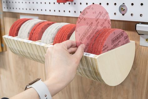 Sandpaper Organizer Diy, Sanding Disk Storage, Sand Paper Organizer, Wood Shop Organization Ideas Diy, Sand Paper Storage, Sanding Disc Storage, Sandpaper Storage Ideas, Sand Paper Storage Ideas, Sandpaper Organizer