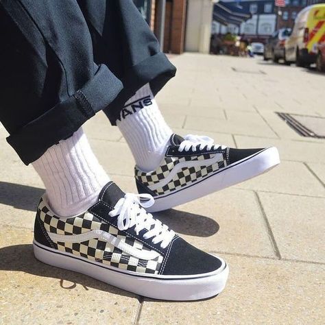 Vans Old Skool Checkerboard Outfit, Vans Checkerboard Outfit, Old Skool Outfit, Vans Shoes Outfit, Vans Old Skool Checkerboard, Checkered Outfit, Vans Shoes Fashion, Vans Aesthetic, Checkered Shoes