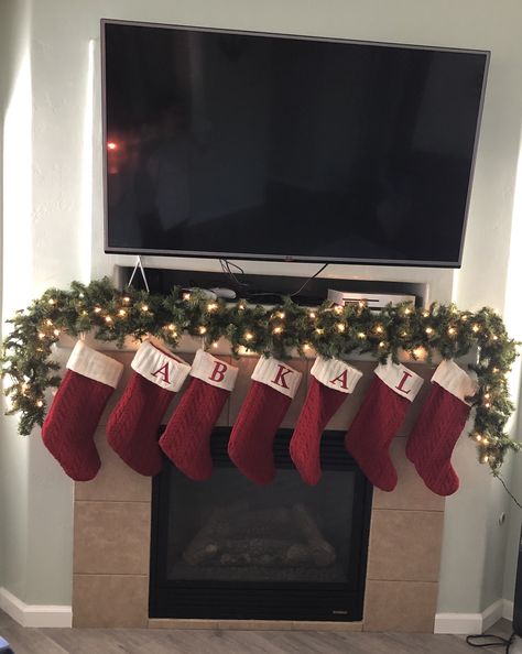 Christmas Stockings Fireplace, Stocking Fireplace Ideas, Stockings On Fireplace, Christmas Stockings Ideas Hanging, Christmas Stocking Display, Corner Fireplace Decor, Christmas Room Decor Diy, Christmas Fireplace Mantels, Hanging Fireplace