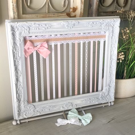 Picture Frame Bow Holder, Bow Holder Diy, Headband Holders, Baby Nursery Organization, Personalized Nursery Decor, Custom Headbands, Girl Headbands, Trendy Baby Shower Ideas, Diy Bebe