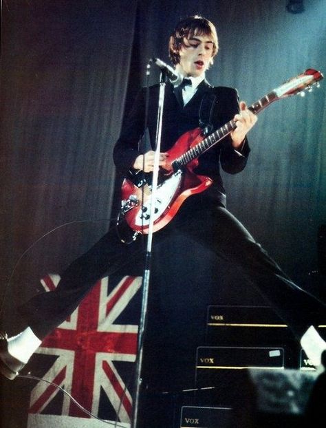 Paul Weller the Jam Garage Punk, The Style Council, Paul Weller, The Jam, Musica Rock, British Rock, British Flag, I'm With The Band, New Rock