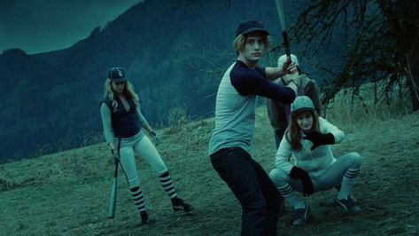 Twilight Movie Scenes, Twilight Party, Baseball Movies, Twilight Scenes, Jasper Hale, Twilight Photos, Soccer Event, Twilight Movie, Graduation Photoshoot