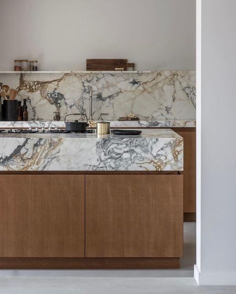 Residence Interior, Kitchen Dinning, First Coffee, Kitchen Marble, Kitchen Inspiration Design, Marbella, 인테리어 디자인, Home Decor Kitchen, Kitchen Room