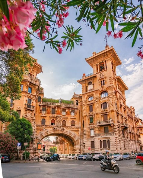 Fairytale World, Bella Roma, Italy Architecture, Interesting Architecture, Italian Architecture, Exhibit Design, European Architecture, Italy Trip, Italian Beauty