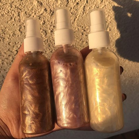 Body Glitter Spray, Shimmer Spray, Shimmer Oil, Body Shimmer, Shimmer Body Oil, Diy Kosmetik, Glitter Spray, Lip Gloss Collection, Body Glitter