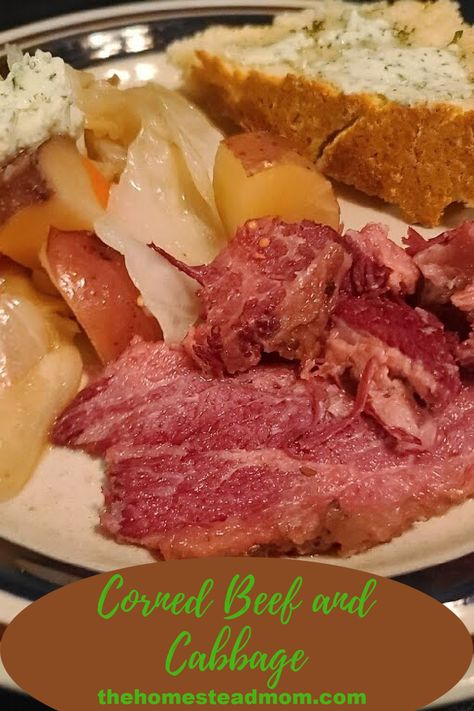 Happy St Patrick's Day! Don't celebrate without the corned beef and cabbage! #happystpaddysday #easyrecipes #delicious #mmgood #slowcookermeals #celebrate #whatsfordinner #thehomesteadmomdotcom Dutch Oven Corned Beef, Roasted Corned Beef, Baked Corned Beef, Boiled Dinner, Slow Cooker Corned Beef, Cooking Corned Beef, Corned Beef Brisket, Corned Beef Recipes, Sliced Meat