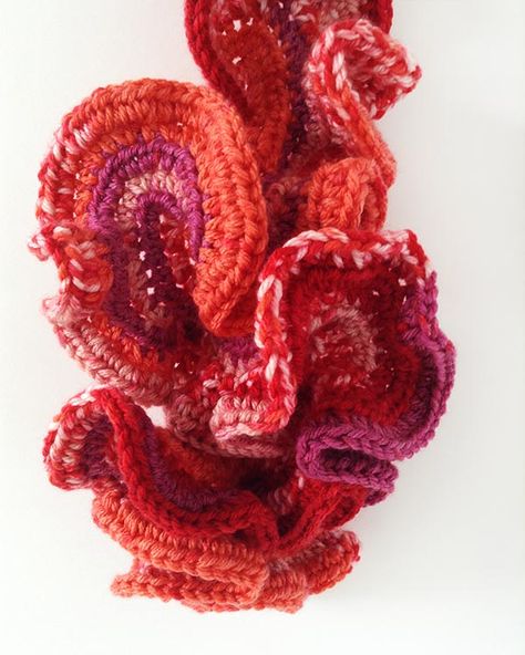 Coral Reef Project, Crochet Coral Reef, Hyperbolic Crochet, Types Of Crochet, Crochet Coral, Reef Pattern, Wooden Crochet Hooks, Crochet Applique Patterns Free, Finger Crochet