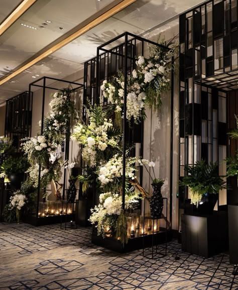 Black White Gold Floral Arrangement, All White Event Decor, Modern Backdrop Ideas, Green And Black Wedding Theme, Small Hotel Lobby, Black And Gold Wedding Decor, Floral Walkway, Floral Backdrop Ideas, White Black And Gold Wedding