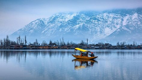 The Ideal 10-Day Kashmir Itinerary For Those Seeking Peace, Nature, And Culture Kashmir Tour, Kashmir Valley, Dal Lake, Jammu Kashmir, Large Numbers, Srinagar, Jammu And Kashmir, 3d Wallpaper, Ancient Times