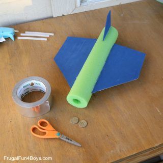 These pool noodle planes will really fly! Stem Engineering Activities, Plane Crafts, Space Activities For Kids, Pool Noodle Crafts, Fun Activity For Kids, Airplane Crafts, Summer Camp Crafts, Pool Noodle, Outdoor Crafts