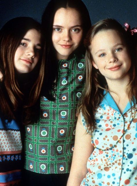 "Now And Then" should influence your summer style bc honestly these patterns are rad Thora Birch, Happy 20th Anniversary, 2000s Girl, Sandlot, Female Friendship, Childhood Movies, Friends Group, Ensemble Cast, Now And Then Movie