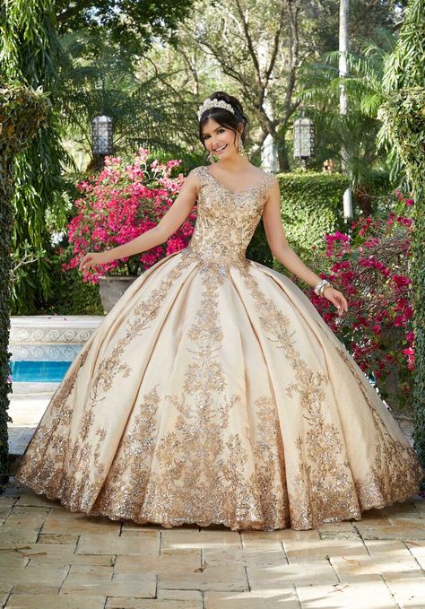 Sequined Brocade Box-Pleated Quinceañera Dress Glitter Embroidery, Champagne Quinceanera Dresses, Quincenera Dresses, Quinceanera Dresses Gold, Rembo Styling, Quinceañera Dresses, Quinceñera Dresses, 15 Dresses Quinceanera, Dresses Gold