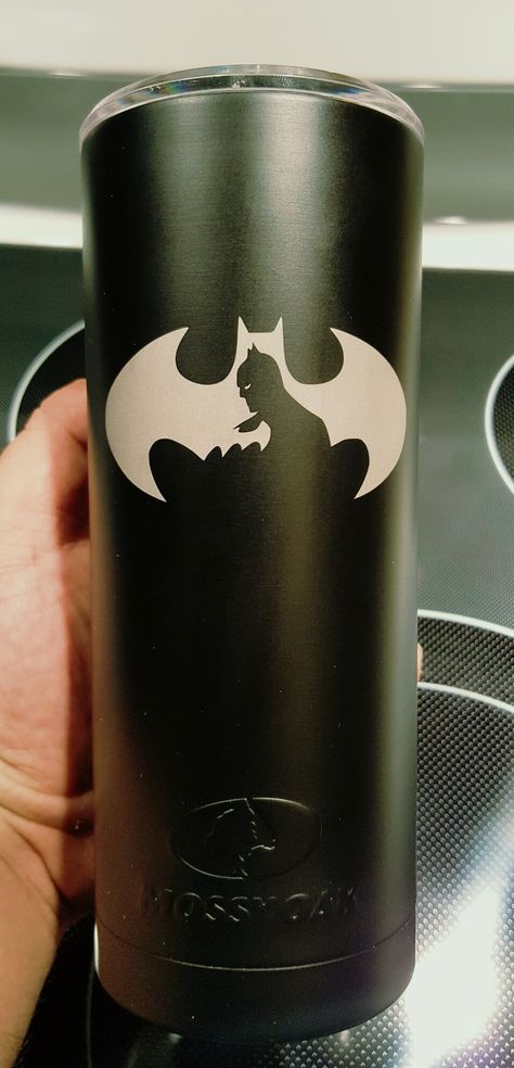 Custom Etched Batman 20oz Mossy Oak Black Tumbler Batman Diy, Black Tumbler, Custom Cups, Mossy Oak, Batgirl, Pint Glass, Beer Glasses, Etching, Random Stuff