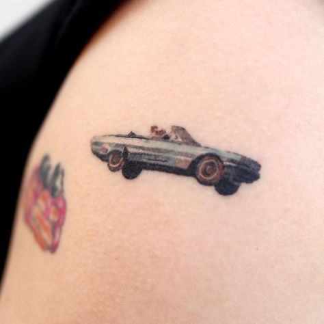 Thelma And Louise Tattoo Friends Bff, Thelma And Louise Tattoo, Louise Tattoo, Tattoo Friends, Thelma And Louise, Thelma Louise, Movie Tattoos, Friend Bff, Friend Tattoos