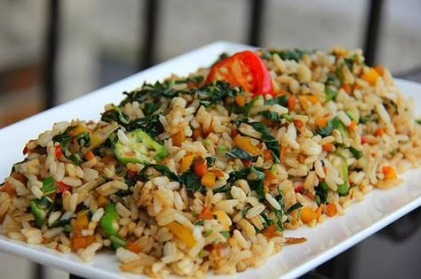 Jamaican Fried Rice, Vegetarian Fried Rice, West Indian Food, Jamaica Food, Recipe Rice, Trini Food, Jamaican Cuisine, Jamaican Dishes, Arroz Frito