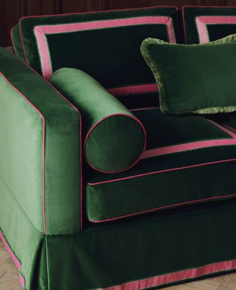 Frances Elkins Interiors, Upholstery Details, Armchair Upholstery, Green Velvet Sofa, Upholstery Diy, Modern Upholstery, Green Sofa, Sofa Upholstery, Velvet Sofa